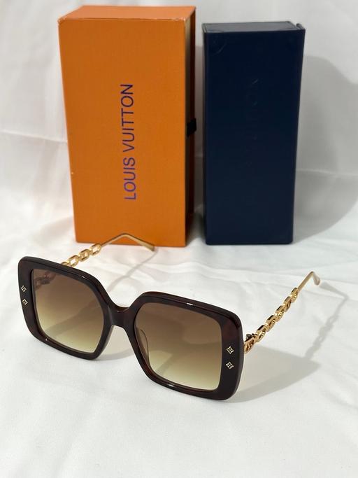 Buy & Sell Bushey Hertsmere - Photos for Women’s Oversized Sunglasses Brown Gold