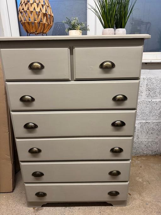 Buy & Sell Hoobrook Wyre Forest - Photos for Large pine chest of drawers