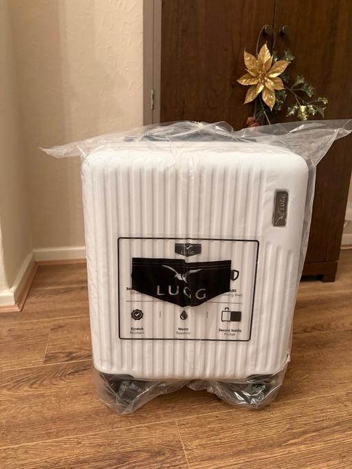 Buy & Sell Great Barr Birmingham - Photos for Lugg 15” suitcase