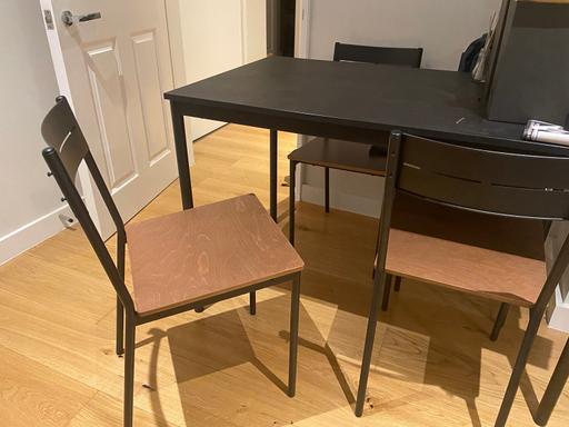 Buy & Sell Clerkenwell Central London - Photos for Dining table with 4 chairs