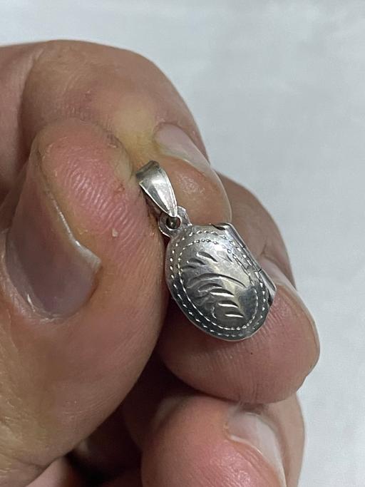 Buy & Sell Enfield Wash Enfield - Photos for Locket silver pendant