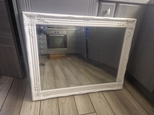Buy & Sell Scholes Rotherham - Photos for Very large white bevelled ornate mirror