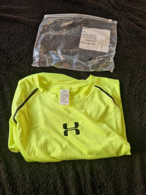 Buy & Sell Newhall Street Birmingham - Photos for mens Yellow Base layer