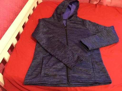 Buy & Sell Woodcross Wolverhampton - Photos for Hodded Top Size M See second pic