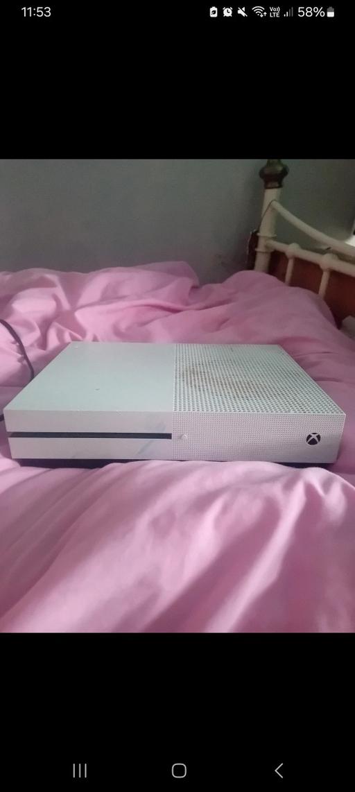 Buy & Sell Maidenhead Windsor and Maidenhead - Photos for Xbox One - Fully funtioning