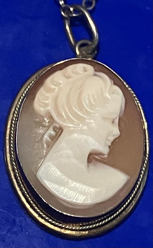 Buy & Sell Yeovil Somerset - Photos for 9ct gold plate antique cameo necklace 1920’s