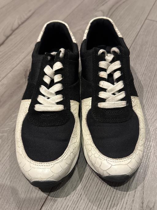 Buy & Sell Yiewsley Hillingdon - Photos for Michael Kors Trainers