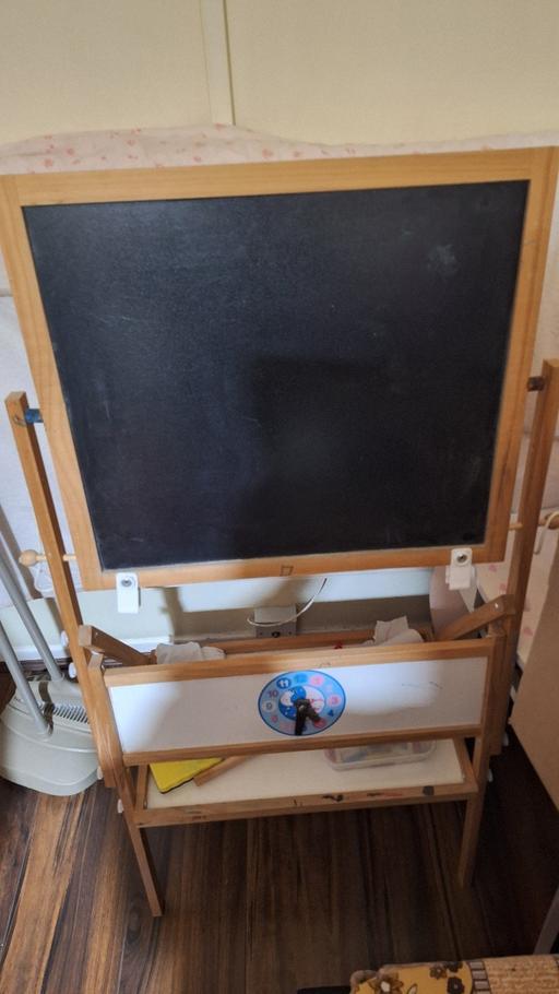 Buy & Sell Belgrave Walk Station Merton - Photos for girl dressing table, black board
