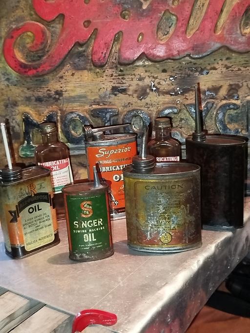 Buy & Sell Tame Valley Industrial Estate Tamworth - Photos for Vintage Lubricant Oil Cans - Gargoyle - Etc