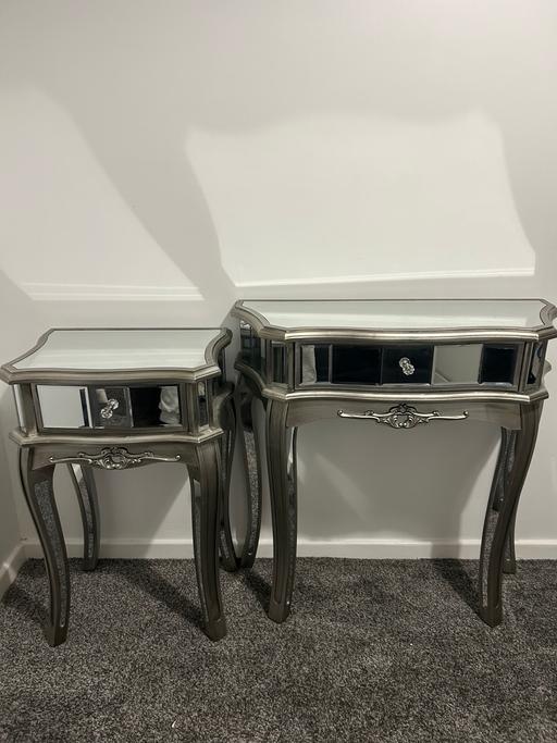 Buy & Sell Hurworth Darlington - Photos for Mirrored Dressing table & Bedside table