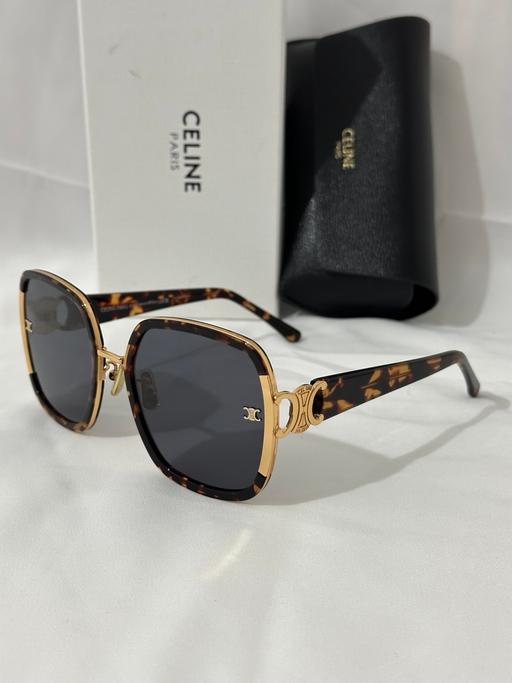 Buy & Sell Bushey Hertsmere - Photos for Women’s Square Sunglasses