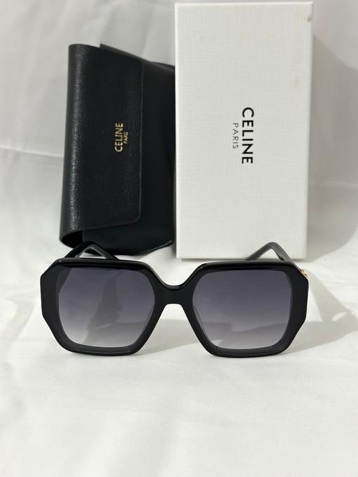 Buy & Sell Bushey Hertsmere - Photos for Women’s Black Square Sunglasses