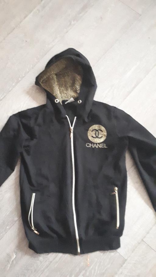 Buy & Sell Sunbury-on-Thames Spelthorne - Photos for girls Chanel hoodie