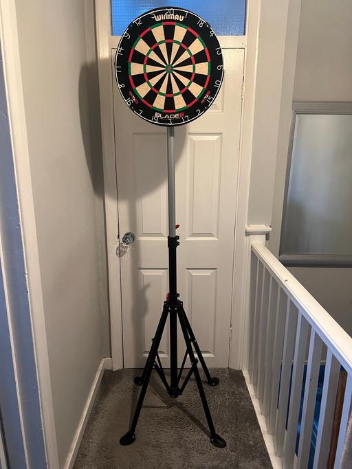 Buy & Sell Middle Park South East London - Photos for Winmau Blade 6 Dartboard & Winmau Stand