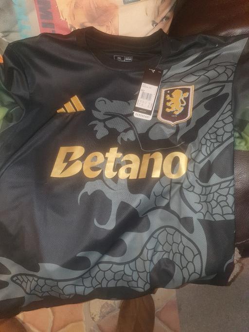 Buy & Sell Pensnett Dudley - Photos for 3 Villa Fans Concept Shirts & 2 Tshirts, XXL.