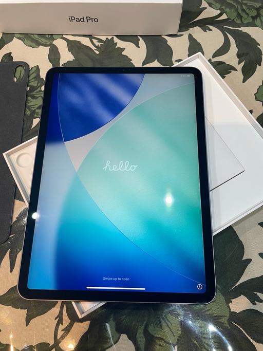 Buy & Sell Small Heath Birmingham - Photos for iPad Pro 11inch New Generation boxed as new