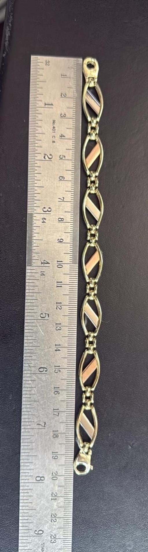 Buy & Sell Four Oaks Birmingham - Photos for 9ct yellow, white and rose gold bracelet