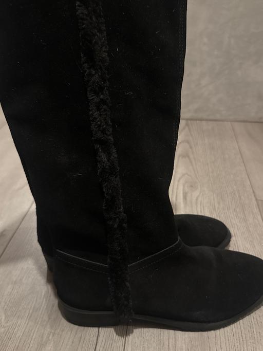 Buy & Sell Yiewsley Hillingdon - Photos for Kurt Geiger Black fur boots ladies