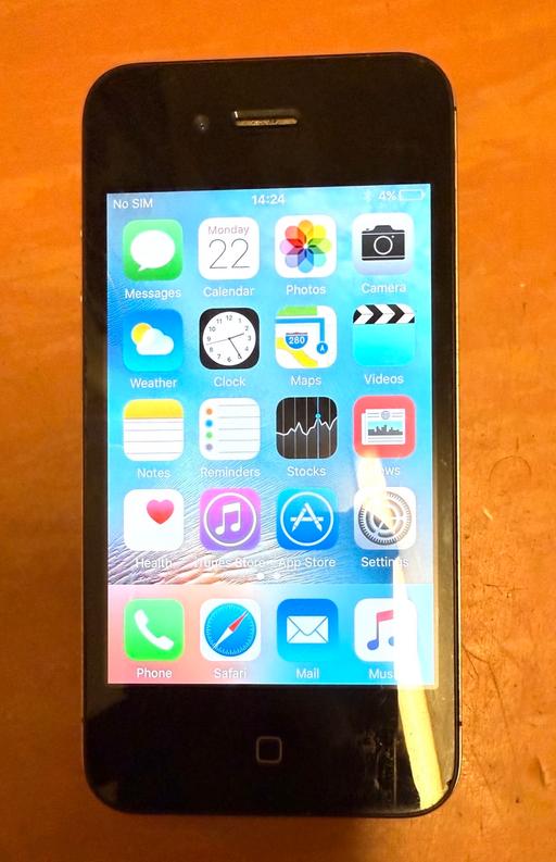 Buy & Sell West Brompton South West London - Photos for Apple iPhone 4s (8GB, Black)