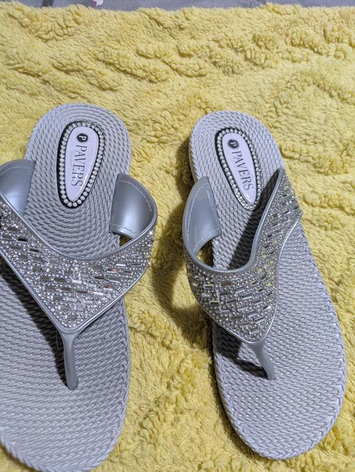 Buy & Sell Wath-Upon-Dearne Rotherham - Photos for Pavers Flip Flops