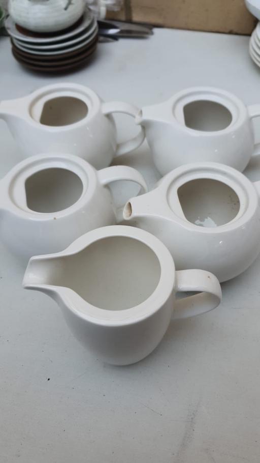 Buy & Sell Camberwell South East London - Photos for 4 porcelain teapot/milk jugs