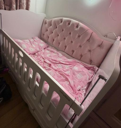 Buy & Sell Primrose Hill North West London - Photos for Pink cot bed