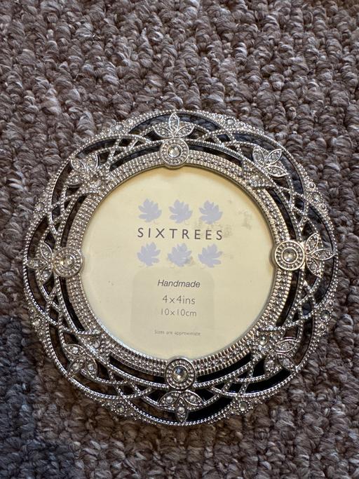 Buy & Sell Wolverhampton West Midlands - Photos for Silver Photo Frame 4x4 inches