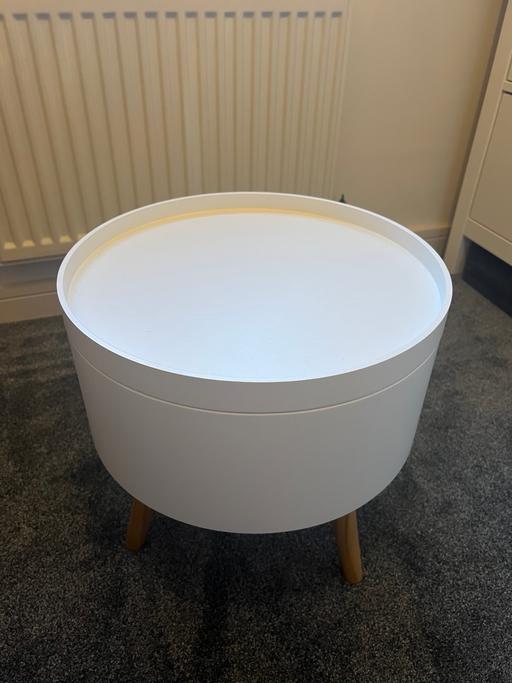 Buy & Sell Westferry East London - Photos for FUTON white round coffee table with storage