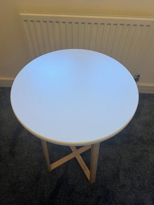 Buy & Sell Westferry East London - Photos for Tall round coffee table - White top