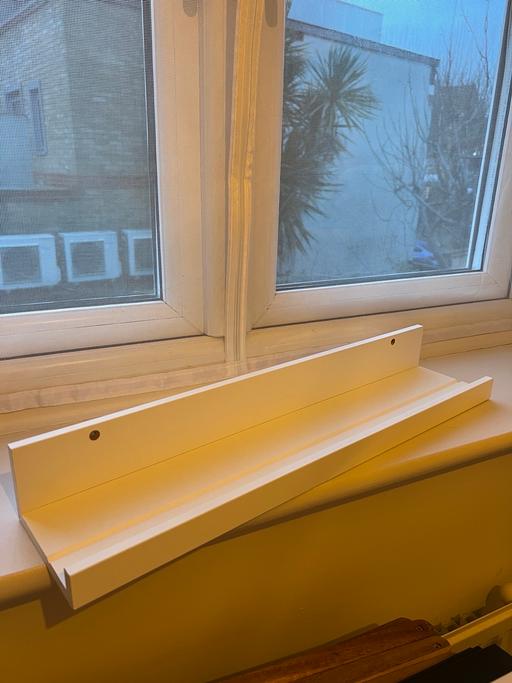 Buy & Sell Heron Quays East London - Photos for IKEA Mosslanda picture ledge shelf 55cm