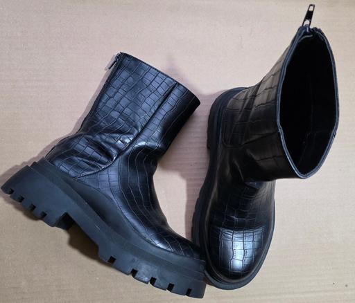 Buy & Sell Stourbridge Dudley - Photos for Black Faux Leather Croc Effect Boots UK 5