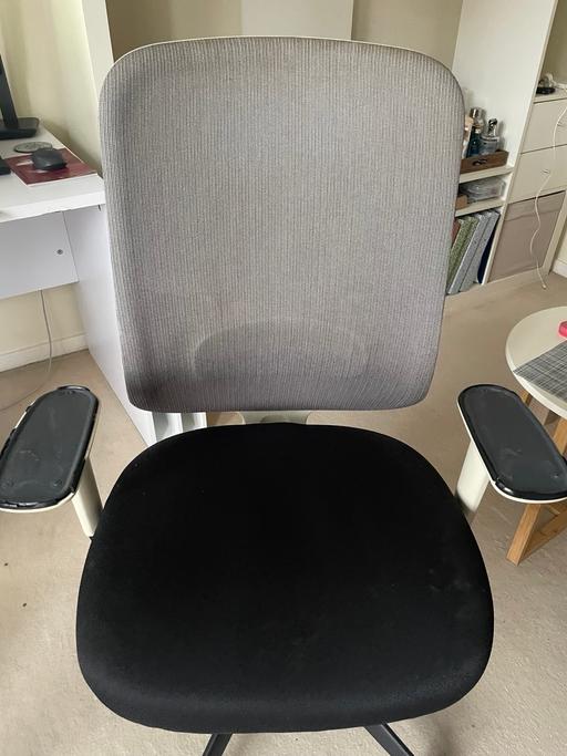 Buy & Sell Old Kent Road South East London - Photos for Ergonomic desk chair with lumbar pump