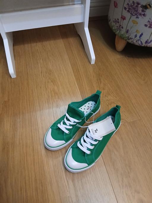 Buy & Sell Radcliffe Bury - Photos for Size 7 New