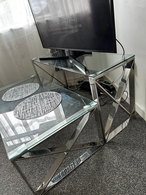 Buy & Sell Ponders End North London - Photos for Glass table set 4 piece solid glass