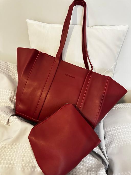 Buy & Sell Yardley Birmingham - Photos for Burgundy tote shoulder bag with pouch new