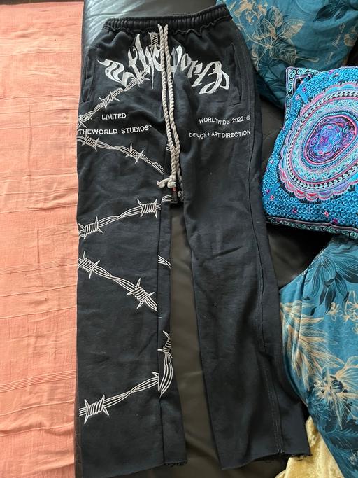 Buy & Sell Forest Gate East London - Photos for 2TW Hoodie, Skullcap, Joggers