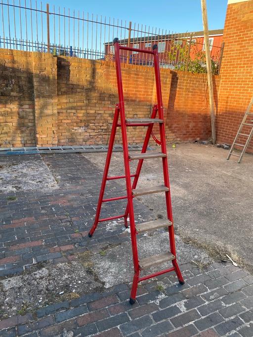 Buy & Sell Edgbaston Birmingham - Photos for 1.35. Hits strong steps ladder i can deliver