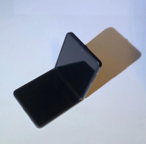 Buy & Sell Creekmouth East London - Photos for Samsung Z Flip 7 256GB-Like New