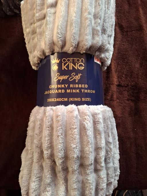 Buy & Sell Woodsetton Dudley - Photos for THROW