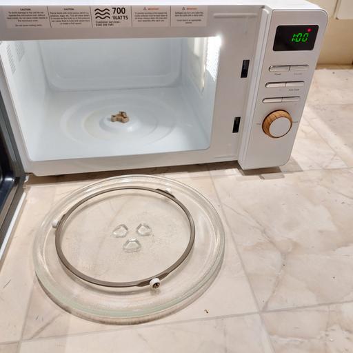 Buy & Sell Wolverhampton West Midlands - Photos for Russell Hobbs RHMD714-MN Digital Microwave 17