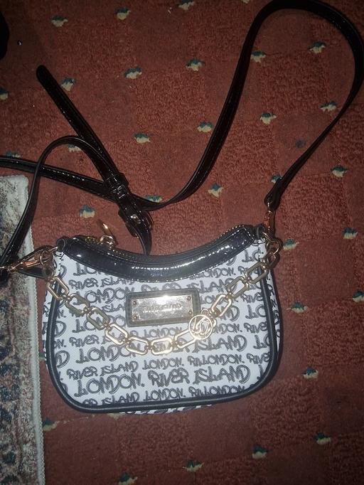 Buy & Sell Swan Village Sandwell - Photos for River island handbag