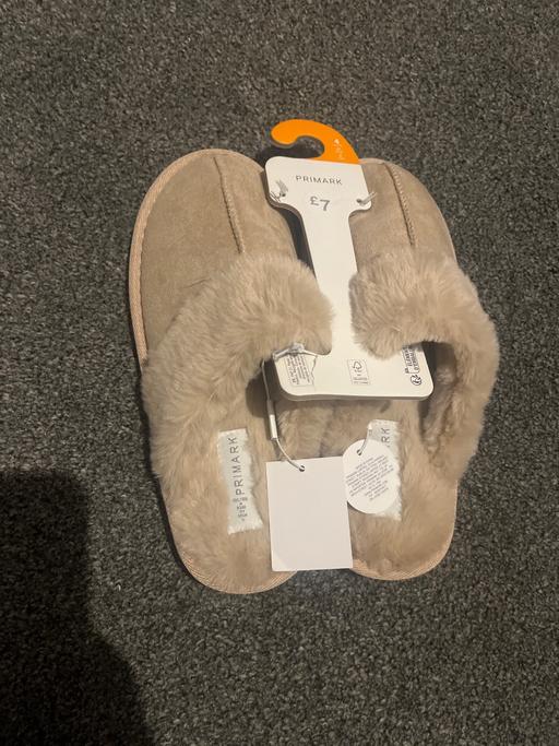 Buy & Sell Conisbrough Doncaster - Photos for New slippers size 4 (37)