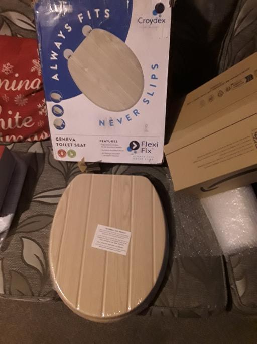 Buy & Sell Ocker Hill Sandwell - Photos for Toilet seat