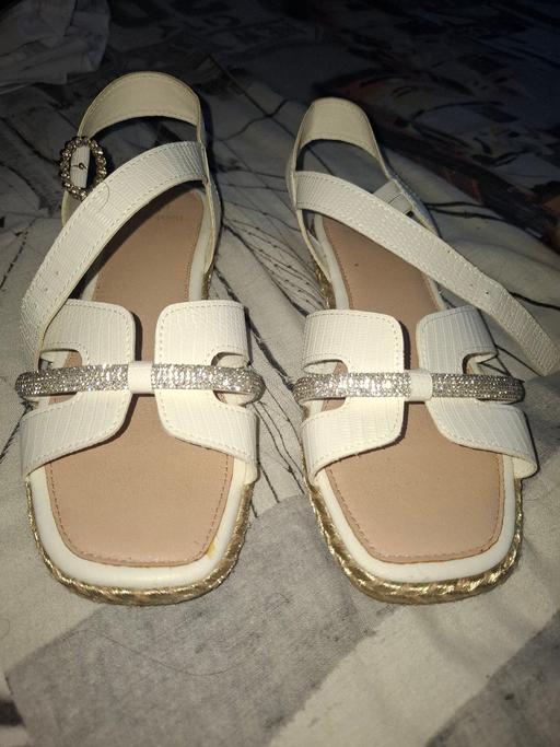 Buy & Sell Dodworth Barnsley - Photos for girls riverisland sandals size 4