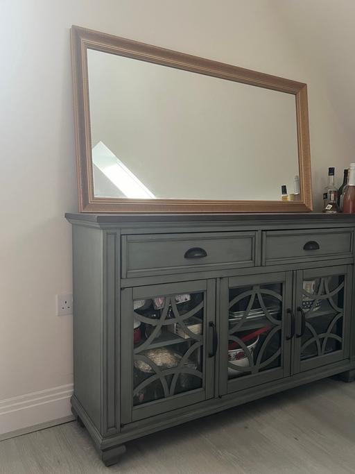 Buy & Sell Bourne Business Park Runnymede - Photos for Dining sideboard