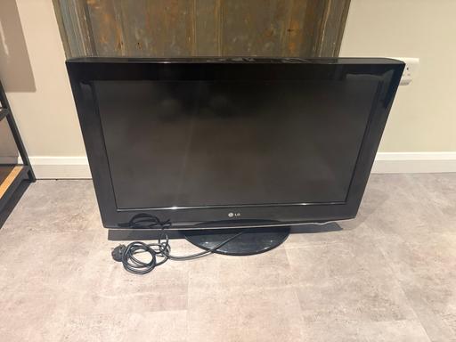 Buy & Sell Horley Reigate and Banstead - Photos for LG tv