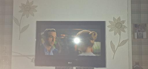 Buy & Sell Worsbrough Bridge Barnsley - Photos for 32 inch LG TV , not smart