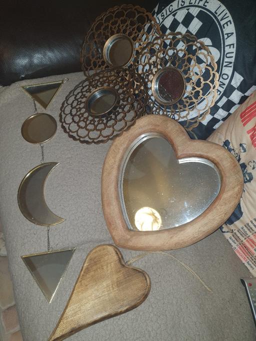 Buy & Sell Gornal Wood Dudley - Photos for Heart Mirror & Ornament, Hanging Mirrors