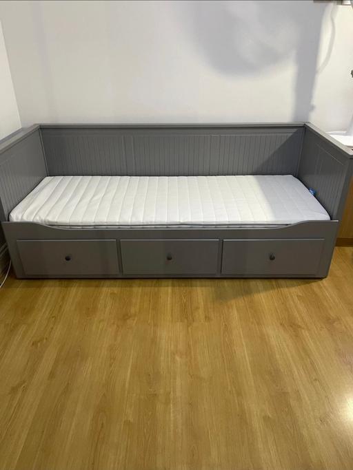 Buy & Sell Loughton Epping Forest - Photos for Ikea Hemnes Daybed And Mattress