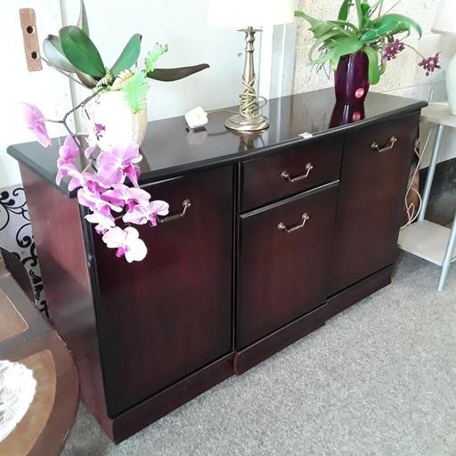 Buy & Sell Saint Pauls Trading Estate Tameside - Photos for Vintage mahogany veneered sideboard